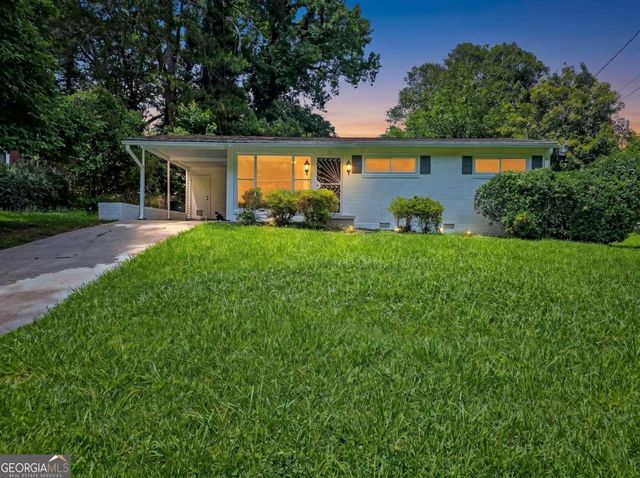 2559 Dale Creek Drive NW, Atlanta, GA 30318