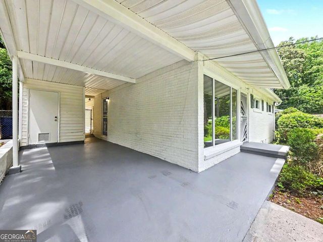 2559 Dale Creek Drive NW, Atlanta, GA 30318