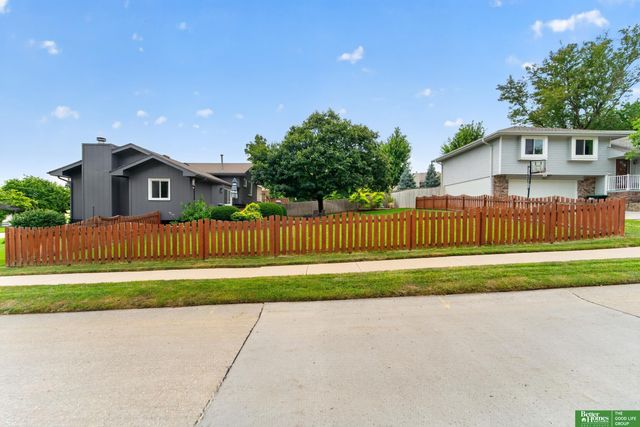 1822 N 145th Street, Omaha, NE 68154