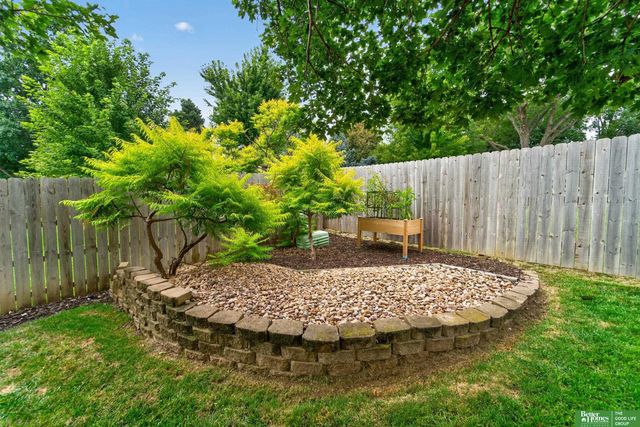 1822 N 145th Street, Omaha, NE 68154