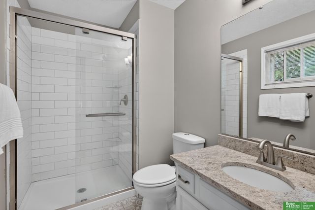 1822 N 145th Street, Omaha, NE 68154