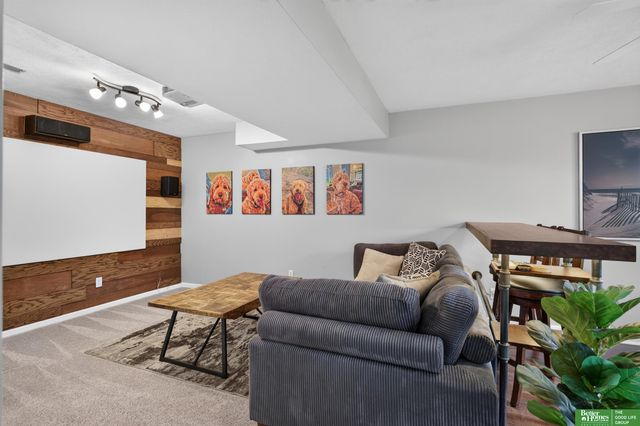 1822 N 145th Street, Omaha, NE 68154