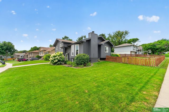 1822 N 145th Street, Omaha, NE 68154