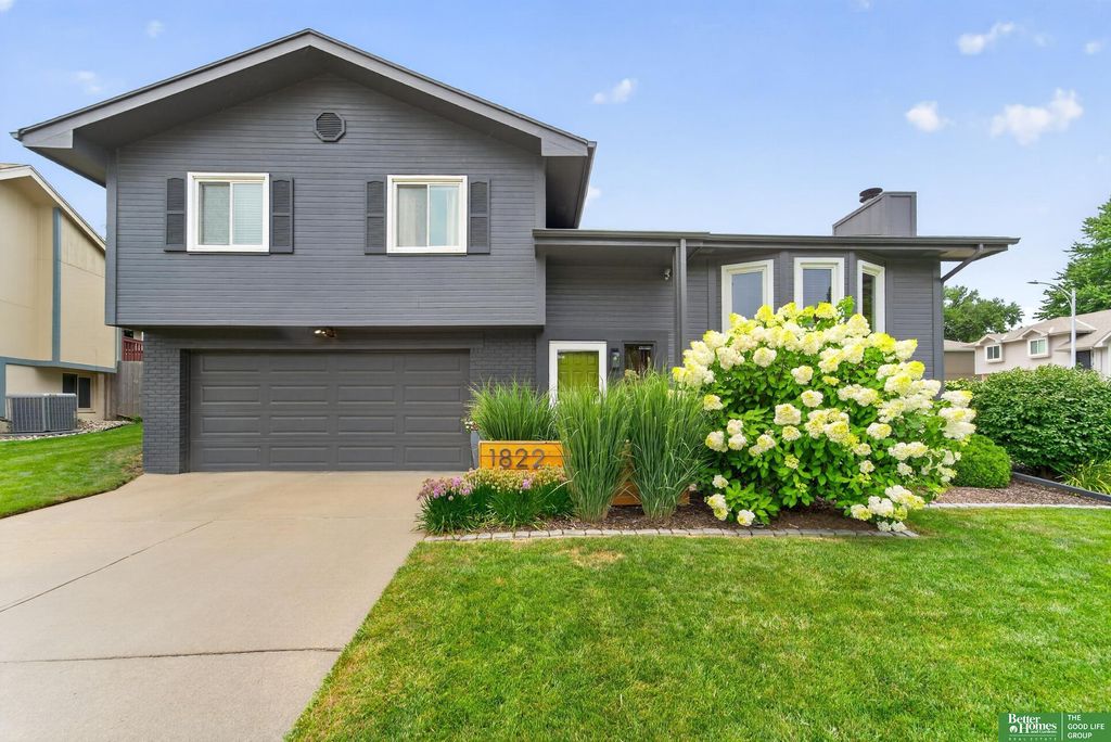 1822 N 145th Street, Omaha, NE 68154