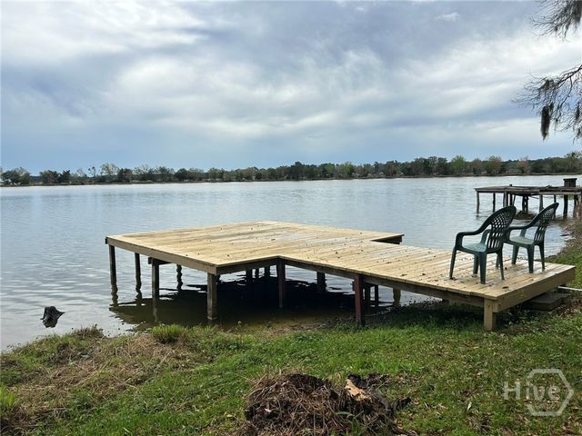 941 Lake Drive, Midway, GA 31320