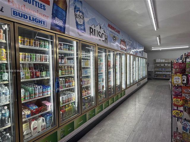 2243 Simms St, Hollywood, FL 33020