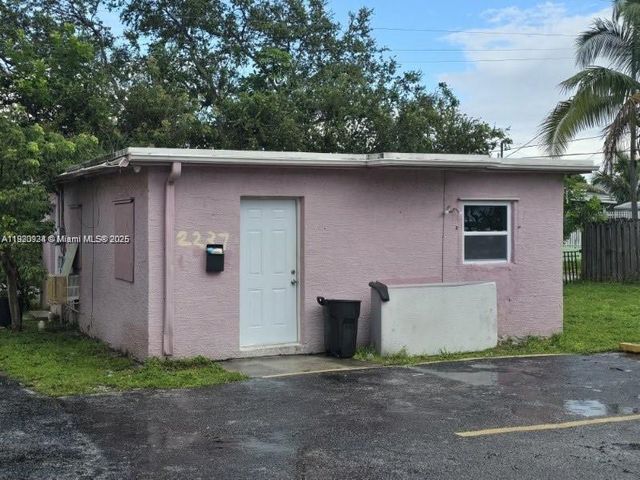 2243 Simms St, Hollywood, FL 33020