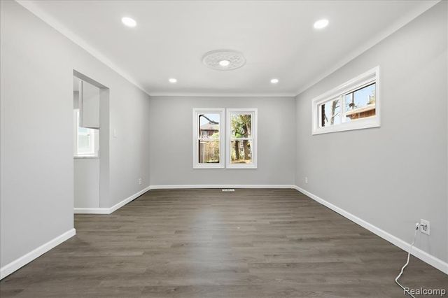 18961 Pennington Drive, Detroit, MI 48221