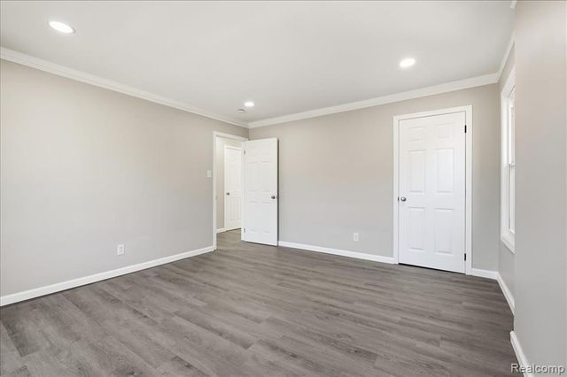 18961 Pennington Drive, Detroit, MI 48221