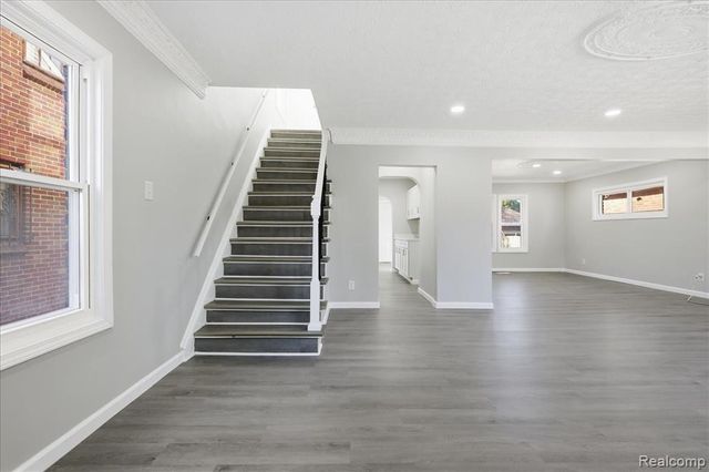 18961 Pennington Drive, Detroit, MI 48221