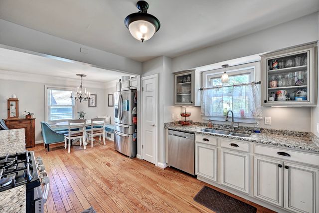 102 Pleasant Ridge Avenue, Fort Mitchell, KY 41017