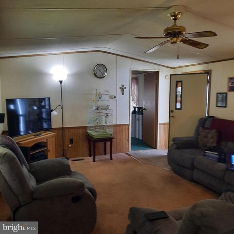 1047 SAGE AVE, Reading, PA 19605