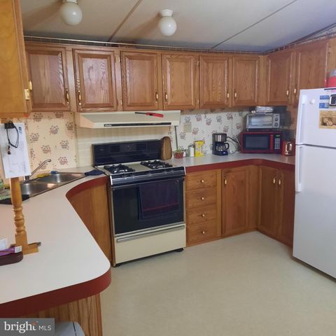 1047 SAGE AVE, Reading, PA 19605