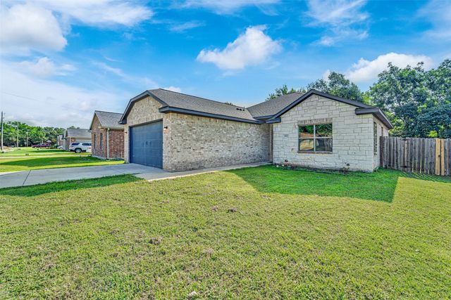 4902 Rimwood Drive, Balch Springs, TX 75180