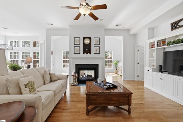 18 Neyland Drive, Fountain Inn, SC 29644