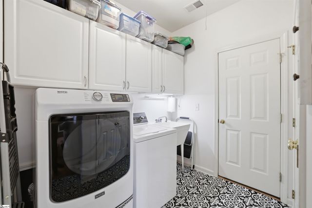 18 Neyland Drive, Fountain Inn, SC 29644