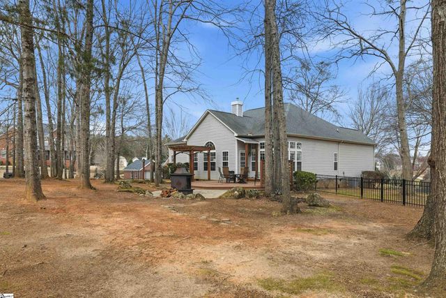 18 Neyland Drive, Fountain Inn, SC 29644