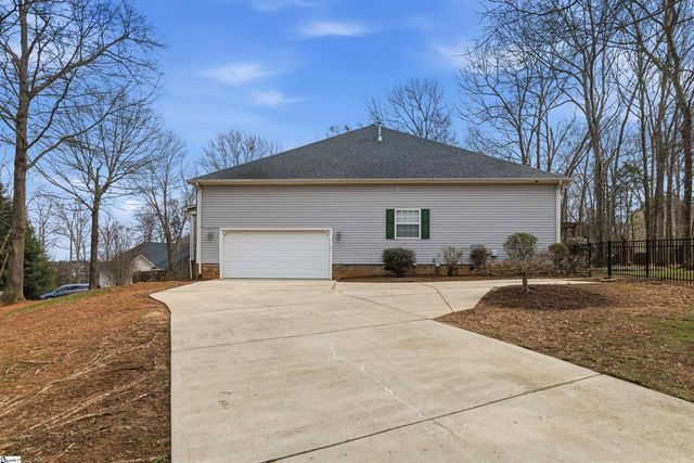 18 Neyland Drive, Fountain Inn, SC 29644