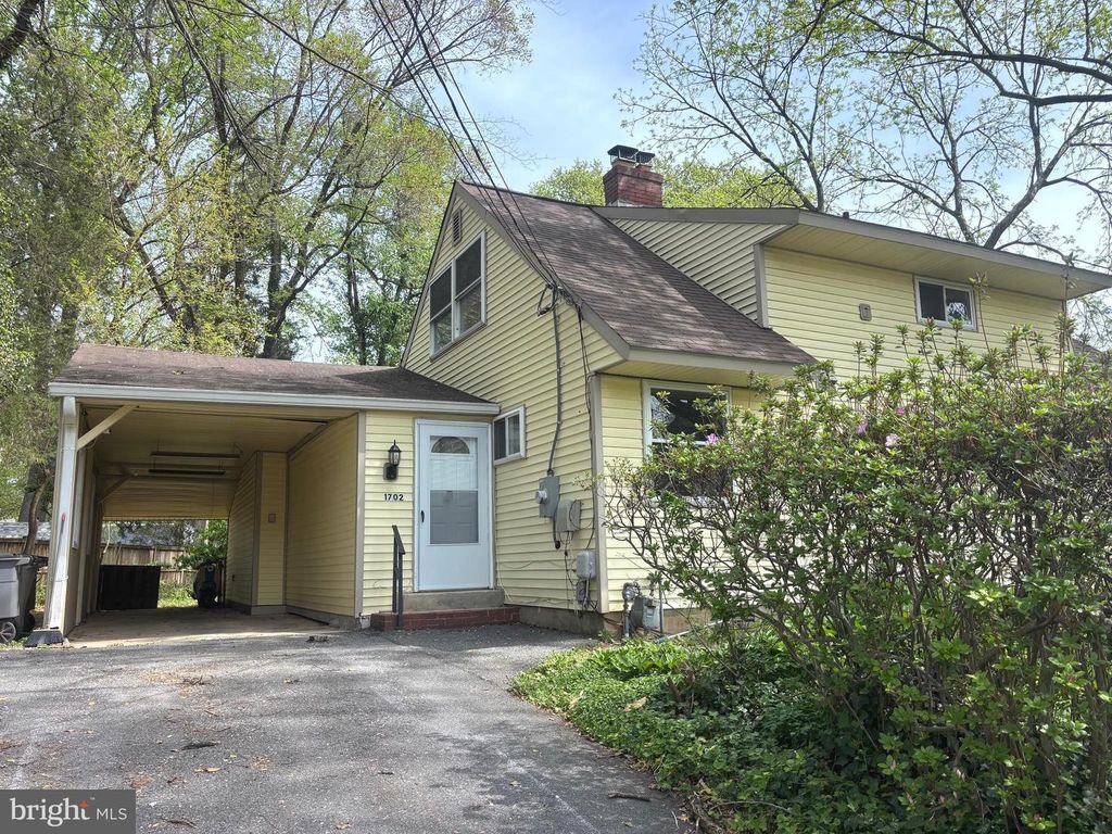 Image 1 of property listing at 1702 MCAULIFFE DR, Rockville, MD 20851