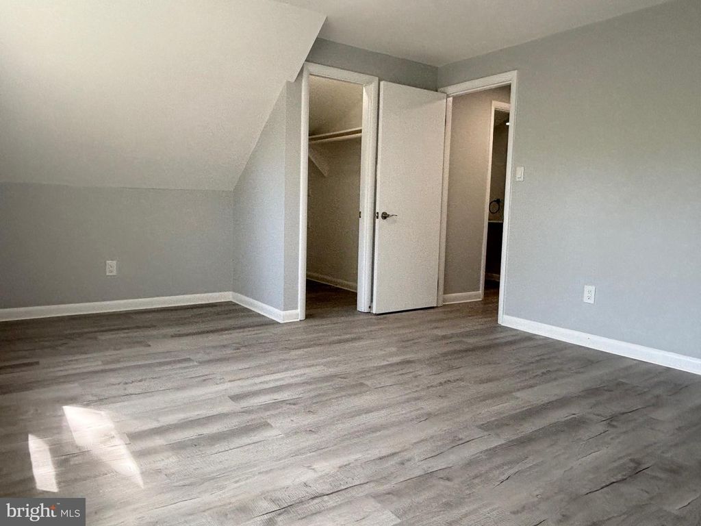 Image 22 of property listing at 1702 MCAULIFFE DR, Rockville, MD 20851