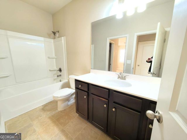 3068 Ivy Crossing Drive, Buford, GA 30519