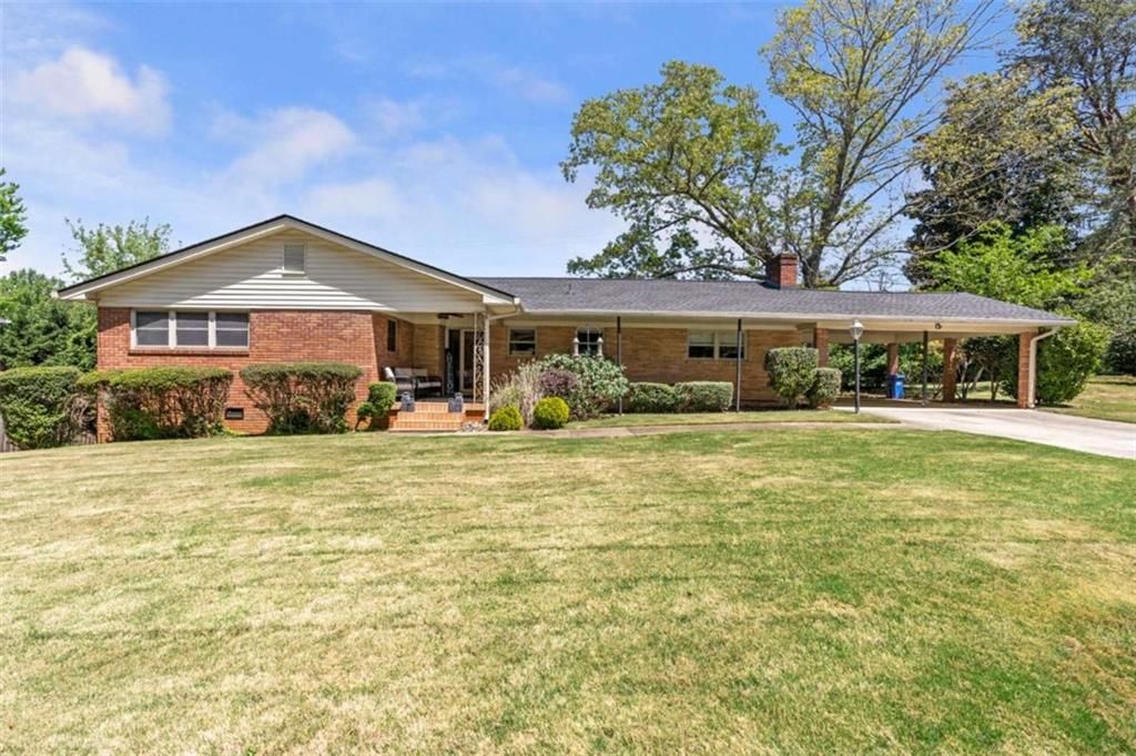 2037 Pine Tree Trail, Gainesville, GA 30501