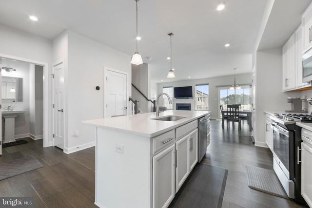 34 SAGE WAY, Mount Laurel, NJ 08054