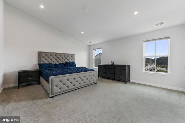 34 SAGE WAY, Mount Laurel, NJ 08054