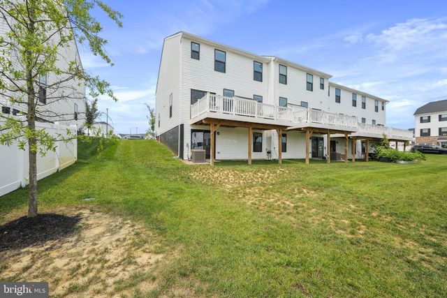 34 SAGE WAY, Mount Laurel, NJ 08054