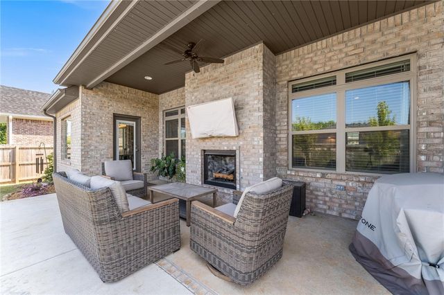 5648 Lavender Avenue, Springdale, AR 72762