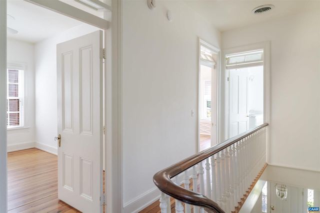 17 N WASHINGTON ST, Staunton, VA 24401