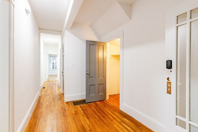 178 L Street 3, Boston, MA 02127