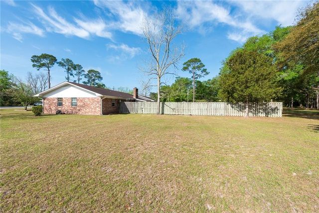 4582 St Johns Church Road, Blackshear, GA 31516