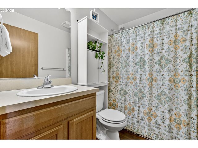 17829 BALKEN Ave, Sandy, OR 97055