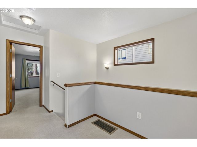 17829 BALKEN Ave, Sandy, OR 97055