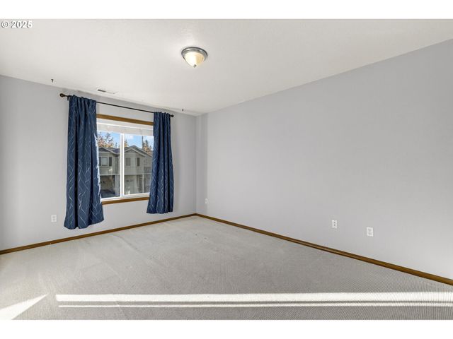 17829 BALKEN Ave, Sandy, OR 97055