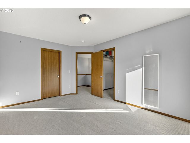 17829 BALKEN Ave, Sandy, OR 97055