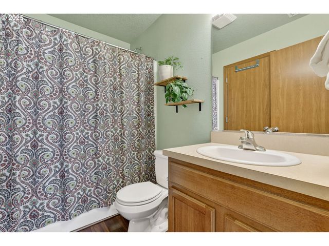 17829 BALKEN Ave, Sandy, OR 97055