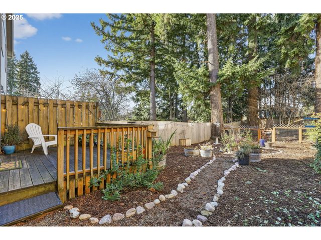 17829 BALKEN Ave, Sandy, OR 97055