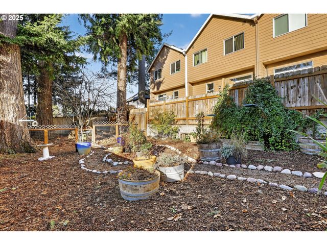 17829 BALKEN Ave, Sandy, OR 97055