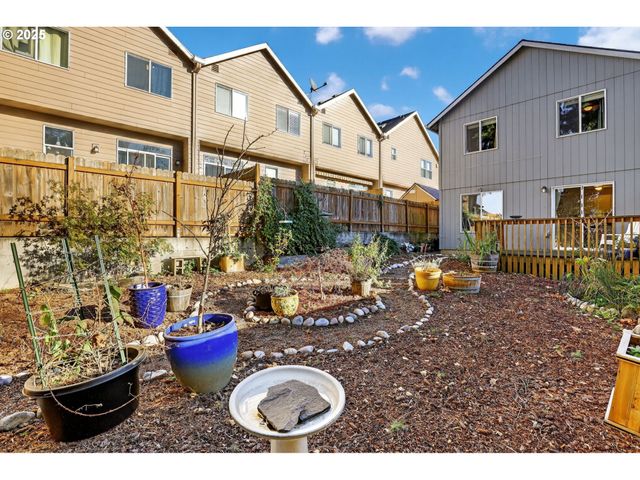 17829 BALKEN Ave, Sandy, OR 97055