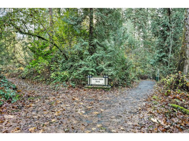 17829 BALKEN Ave, Sandy, OR 97055