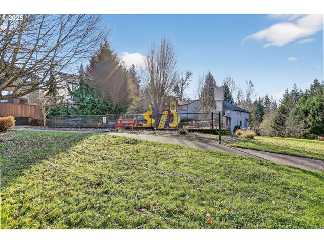 17829 BALKEN Ave, Sandy, OR 97055