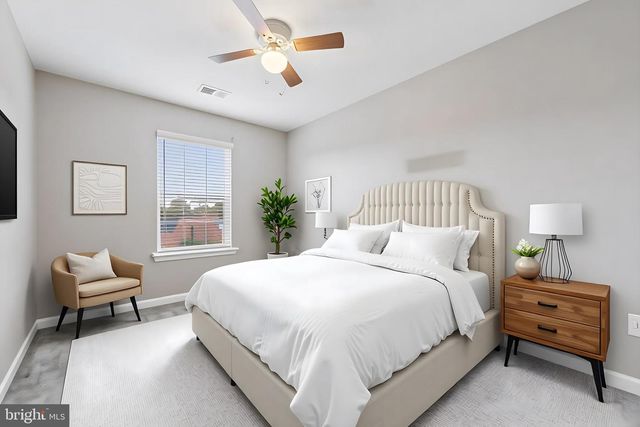 215 KENNEDY DR, Coatesville, PA 19320