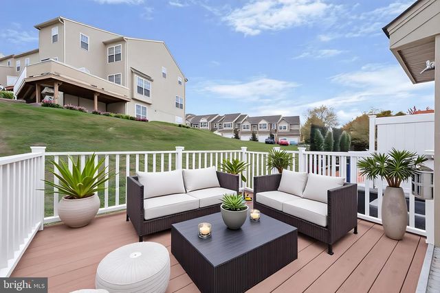 215 KENNEDY DR, Coatesville, PA 19320