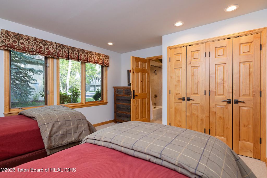 3065 N MOUNTAIN MAPLE Lane, Wilson, WY 83014 photo 31