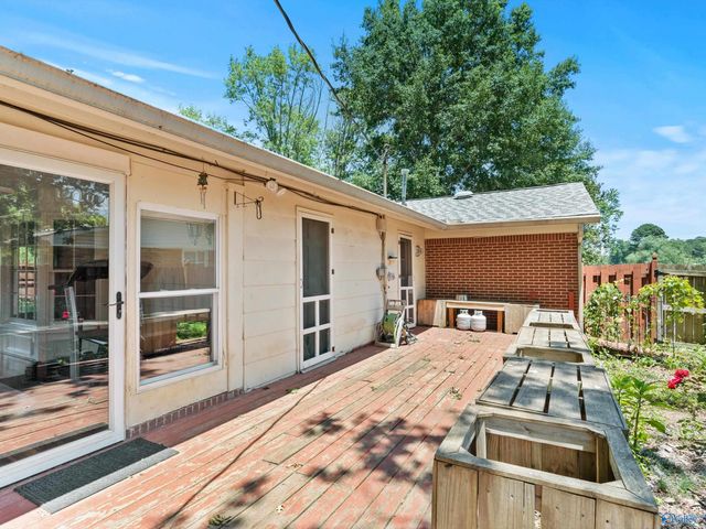 316 Christopher Drive, Athens, AL 35611