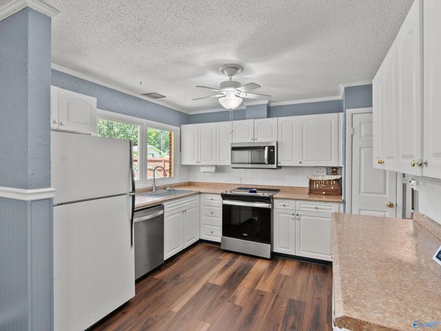 316 Christopher Drive, Athens, AL 35611