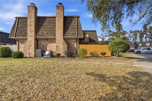 635 Ocean Lakes DR, Virginia Beach, VA 23454