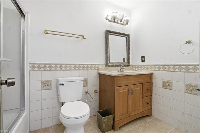 635 Ocean Lakes DR, Virginia Beach, VA 23454